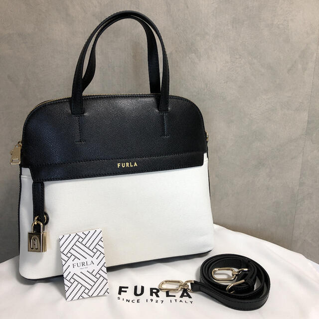 FURLA フルラショルダーバッグ　ハンドバッグ