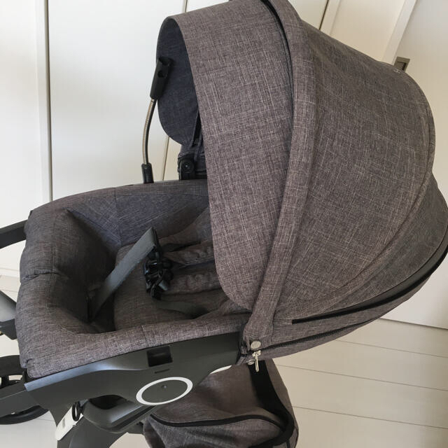 大注目 Stokke ストッケ エクスプローリー V5 ベビーカー ベビーカー