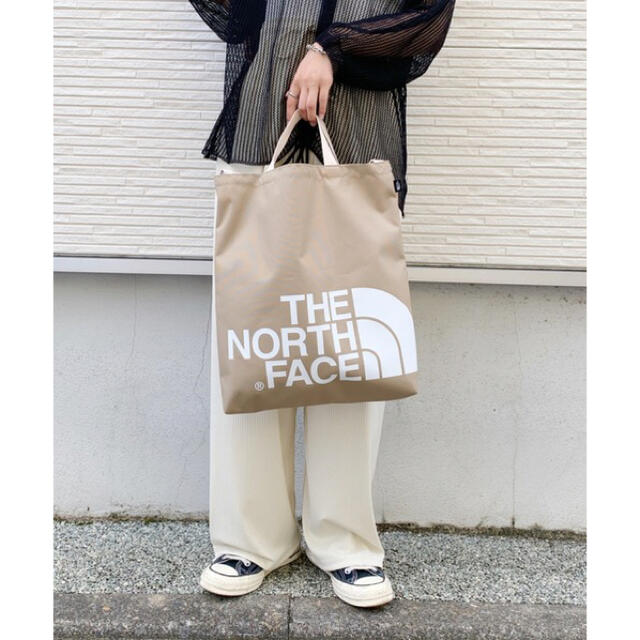 THE NORTH FACE(ザノースフェイス)の【新品】ショルダーバッグ ザ・ノースフェイス BIG LOGO TOTE 2 レディースのバッグ(トートバッグ)の商品写真