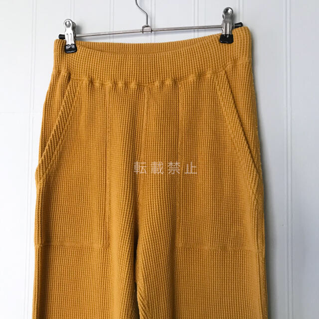 PHEENY(フィーニー)のPHEENY Big waffle slit pants サーマル パンツ   レディースのパンツ(カジュアルパンツ)の商品写真