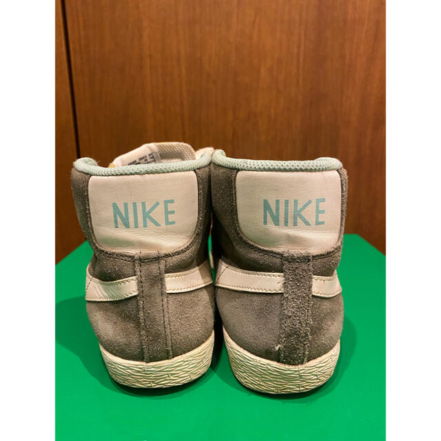 NIKE(ナイキ)のNIKE ナイキ　ハイカット　スニーカー　レザー　カーキ　22.5 キッズ　 キッズ/ベビー/マタニティのキッズ靴/シューズ(15cm~)(スニーカー)の商品写真