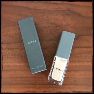 スリー(THREE)のTHREE♡ネイルポリッシュ♡未使用(マニキュア)