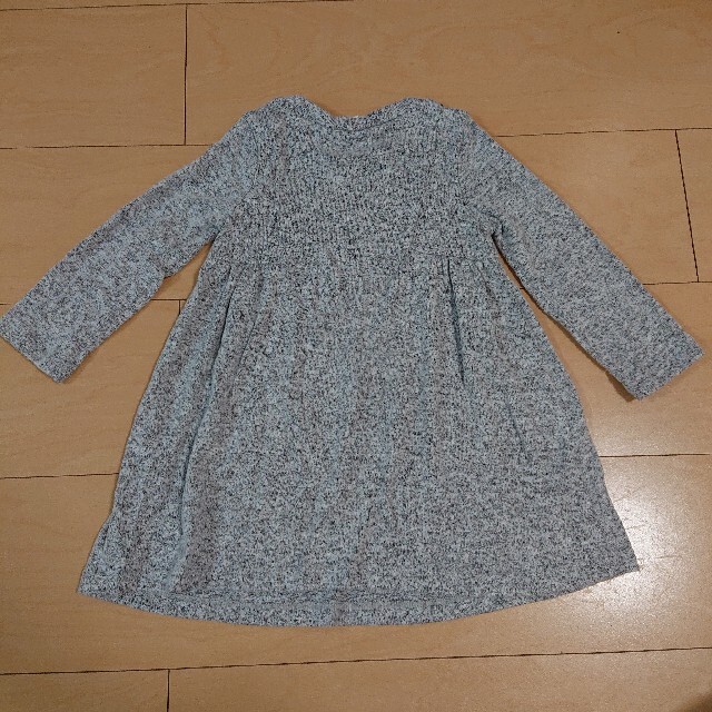 babyGAP(ベビーギャップ)のbabygap ワンピース グレー 90 キッズ/ベビー/マタニティのキッズ服女の子用(90cm~)(ワンピース)の商品写真