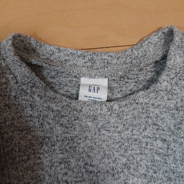 babyGAP(ベビーギャップ)のbabygap ワンピース グレー 90 キッズ/ベビー/マタニティのキッズ服女の子用(90cm~)(ワンピース)の商品写真