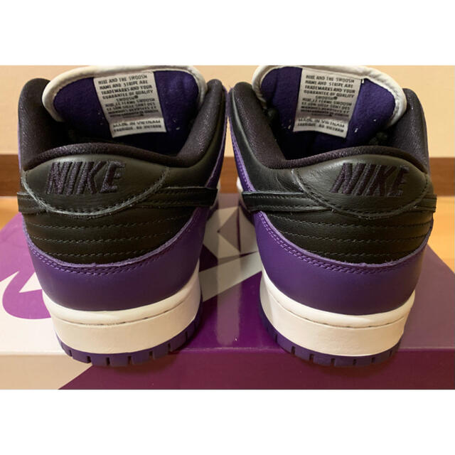 NIKE(ナイキ)のNIKE SB DUNK LOW COURT PURPLE ダンクコートパープル メンズの靴/シューズ(スニーカー)の商品写真