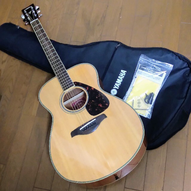 美品 YAMAHA FS-720S スプルース単板 アコースティックギター 【逸品