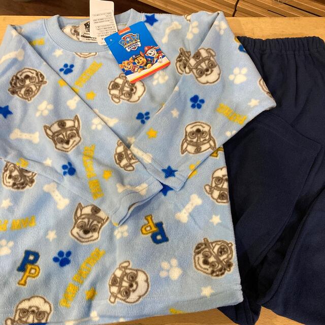 パウパトロール　フリースパジャマ　未使用新品 キッズ/ベビー/マタニティのキッズ服男の子用(90cm~)(パジャマ)の商品写真