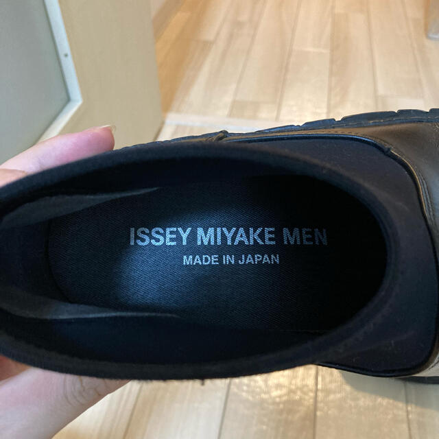 ISSEY MIYAKE(イッセイミヤケ)のイッセイミヤケメン シューズ メンズの靴/シューズ(スリッポン/モカシン)の商品写真