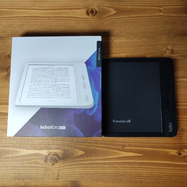 Rakuten(ラクテン)のkobo libra H2O 8gb kindle 電子書籍リーダー　ブラック スマホ/家電/カメラのPC/タブレット(電子ブックリーダー)の商品写真