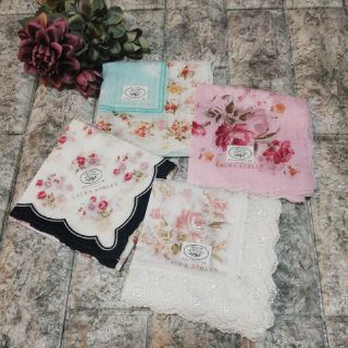 ローラアシュレイ(LAURA ASHLEY)の新品シール付　ローラアシュレイ　ハンカチ　4枚組(ハンカチ)