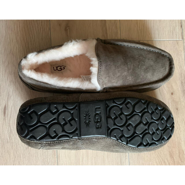 【新品】UGG モカシンアスコット メンズの靴/シューズ(スリッポン/モカシン)の商品写真