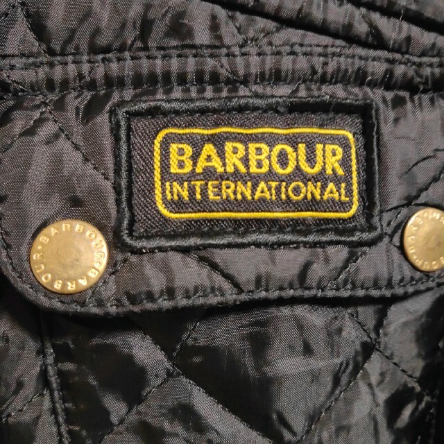 Barbour(バーブァー)のBARBOUR バブアー キルティング ジャケット  レディースＬ ブラック レディースのジャケット/アウター(その他)の商品写真