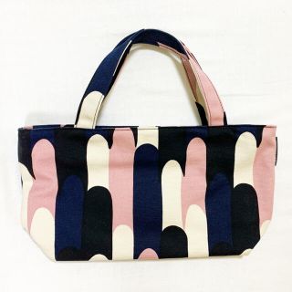 マリメッコ(marimekko)のmarimekko バック(トートバッグ)