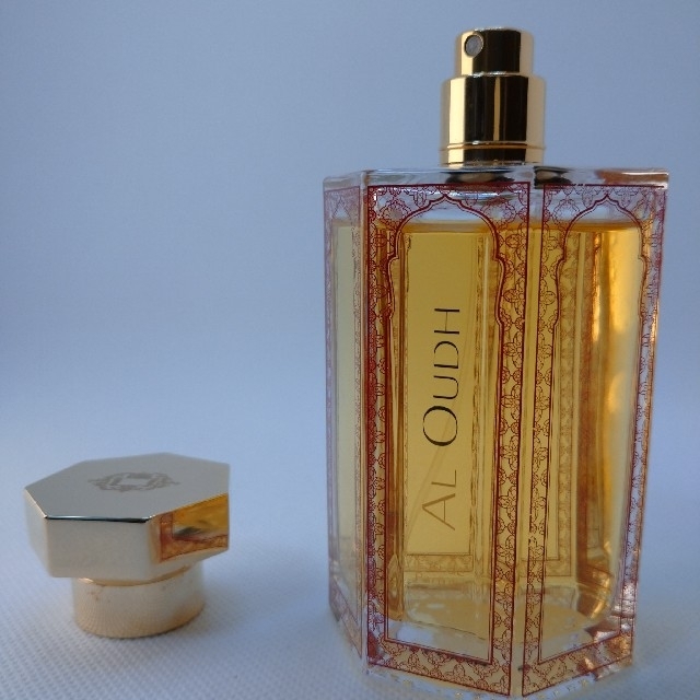 L'Artisan Parfumeur(ラルチザンパフューム)の限定ボトル「アルード」AL OUDH ラルチザンパフューム コスメ/美容の香水(ユニセックス)の商品写真