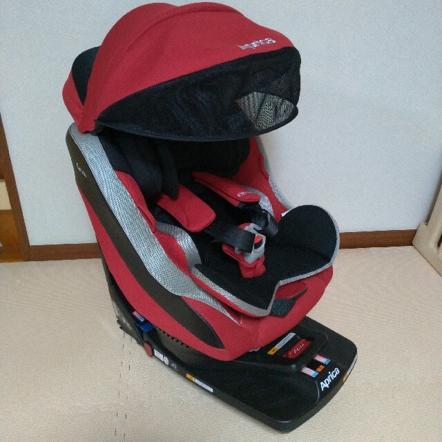 【送料込】アップリカ　クルリラAB　回転式 　ISOFIX ＆シートベルト兼用