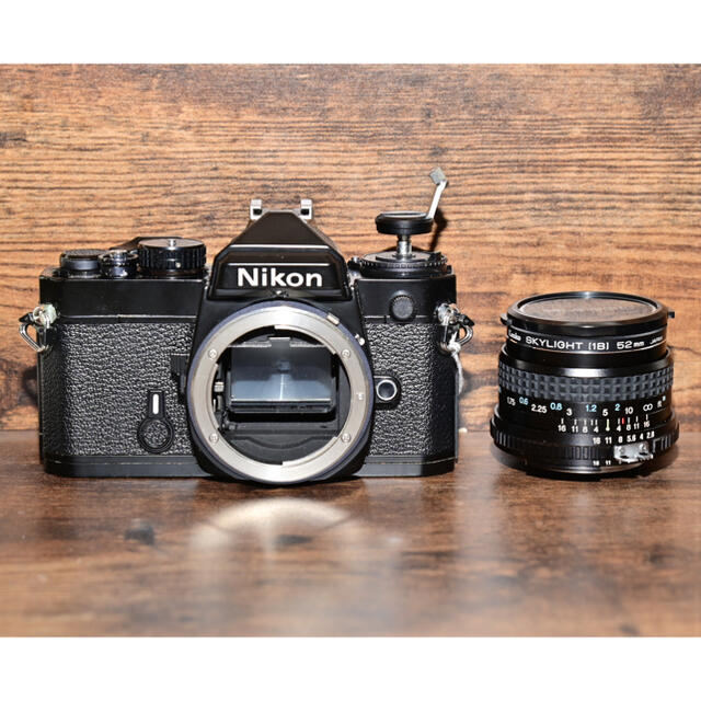 Nikon(ニコン)のフィルムカメラ　NIKON FE 単焦点、望遠レンズ付き　動作品 スマホ/家電/カメラのカメラ(フィルムカメラ)の商品写真