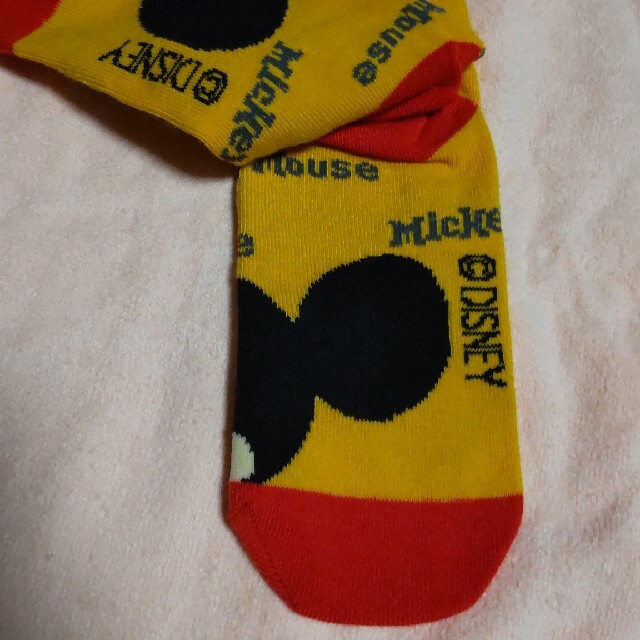 fukuske(フクスケ)のミッキーマウス 靴下 23～25cm レディースのレッグウェア(ソックス)の商品写真