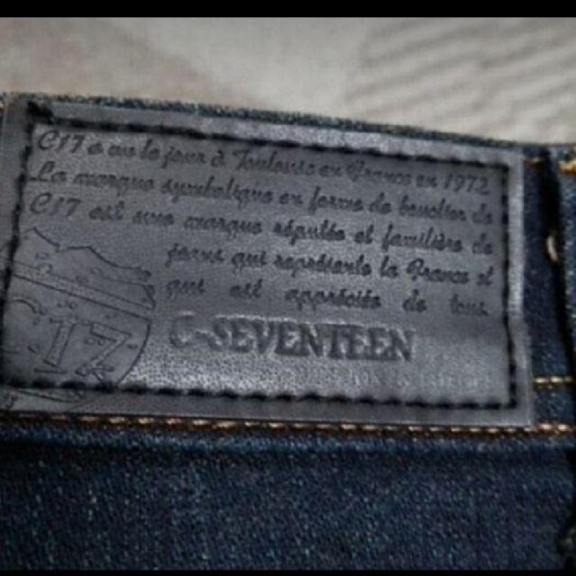 SEVENTEEN(セブンティーン)の新品未使用 C SEVENTEEN 27 ×33 JEANS です レディースのパンツ(デニム/ジーンズ)の商品写真