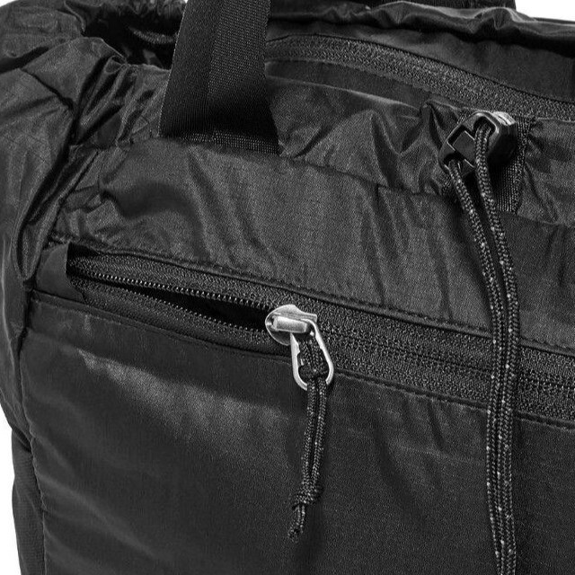 patagonia(パタゴニア)のPATAGONIA ULTRALIGHT BLACK HOLE TOTE PAC メンズのバッグ(バッグパック/リュック)の商品写真