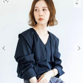 イエナ(IENA)の（本日お値下げ）IENAビッグカラーブラウス　NAVY(シャツ/ブラウス(長袖/七分))