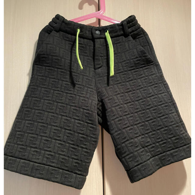 FENDI(フェンディ)のFENDI kids 8A厚手ハーフパンツ キッズ/ベビー/マタニティのキッズ服男の子用(90cm~)(パンツ/スパッツ)の商品写真