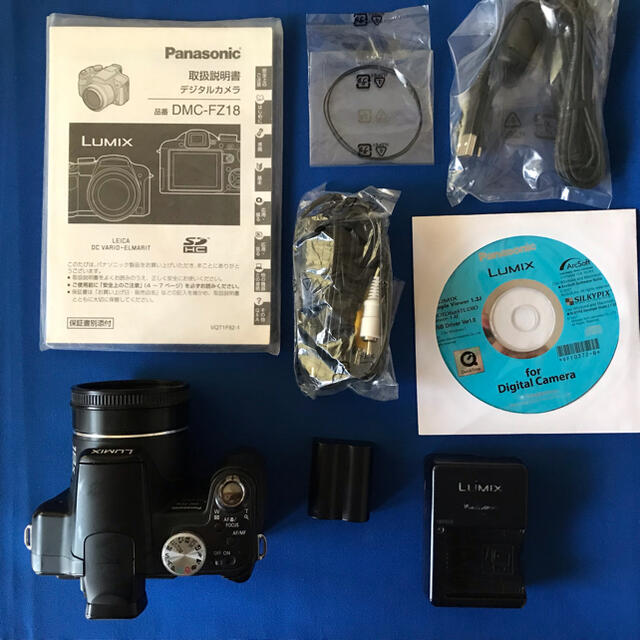 Panasonic(パナソニック)のPanasonic LUMIX FZ DMC-FZ18-K スマホ/家電/カメラのカメラ(コンパクトデジタルカメラ)の商品写真