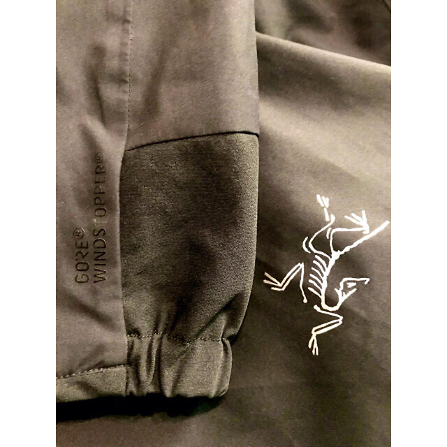 ARC'TERYX - 【ほぼ未使用】ARC'TERYX ソラノジャケット・フーディ