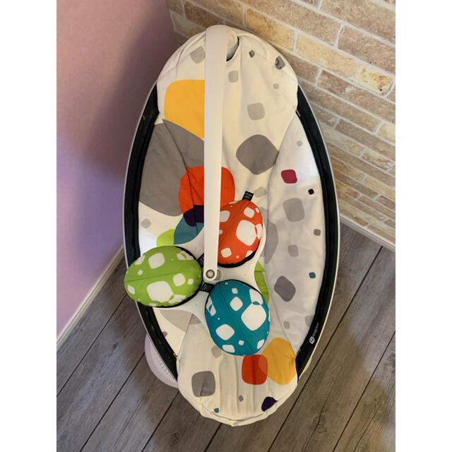 4moms(フォーマムズ)のママルー　mamaroo 中古　4moms 電動バウンサー　バウンサー キッズ/ベビー/マタニティの寝具/家具(その他)の商品写真