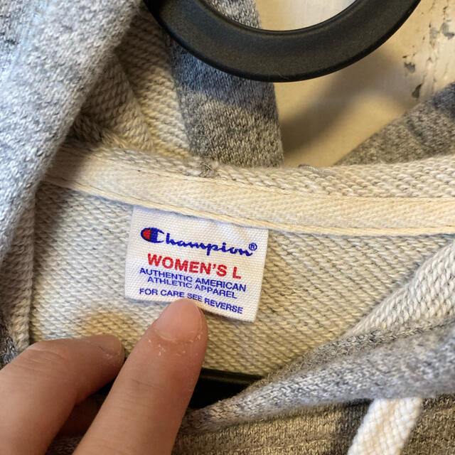 Champion(チャンピオン)のチャンピオン　champion パーカー　プルオーバー　Lサイズ レディースのトップス(パーカー)の商品写真