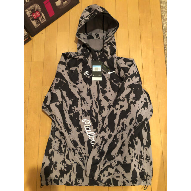 NIKE(ナイキ)のMALBON X NIKE NGC ANORAK CAMO JACKET スポーツ/アウトドアのゴルフ(ウエア)の商品写真