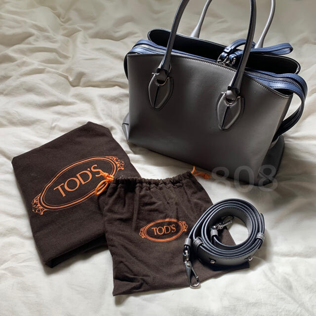 TOD'S(トッズ)のトッズ Dスタイリング グレー×ブルー 本革 ハンドバッグ レディースのバッグ(ハンドバッグ)の商品写真