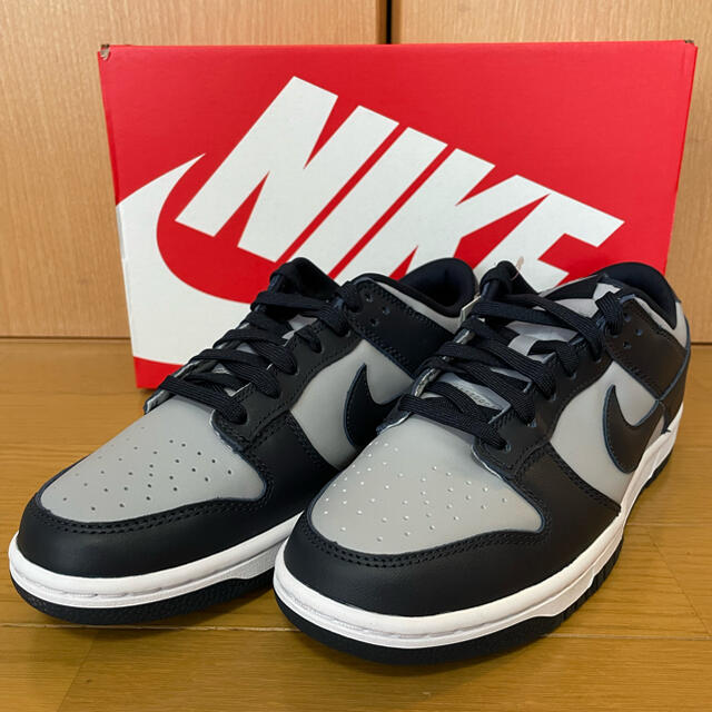 NIKE(ナイキ)のNIKE DUNK LOW RETRO CHAMPIONSHIP GREY 26 メンズの靴/シューズ(スニーカー)の商品写真