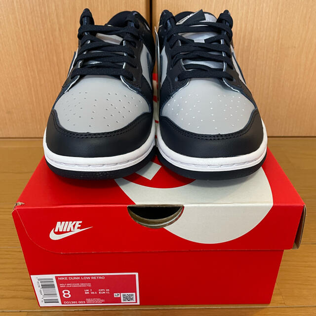 NIKE(ナイキ)のNIKE DUNK LOW RETRO CHAMPIONSHIP GREY 26 メンズの靴/シューズ(スニーカー)の商品写真