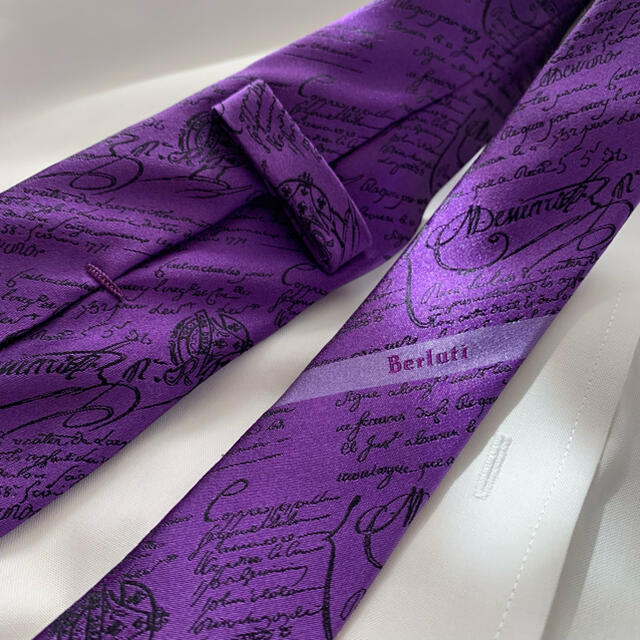【美品】BERLUTI ベルルッティ　ネクタイ　シルク　カリグラフィ　紫×黒