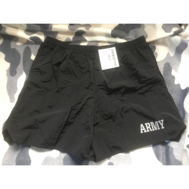 US ARMY ショートパンツ　トレーニングショーツ　短パン　米軍 メンズのジャケット/アウター(ミリタリージャケット)の商品写真