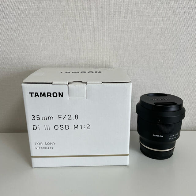 TAMRON(タムロン)のTAMRON 交換レンズ 35F2.8 DI III OSD M1:2 スマホ/家電/カメラのカメラ(レンズ(単焦点))の商品写真