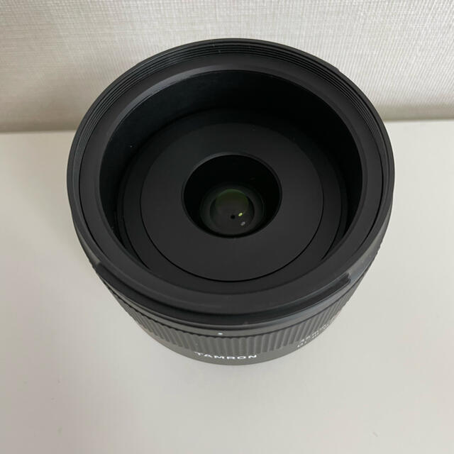 TAMRON(タムロン)のTAMRON 交換レンズ 35F2.8 DI III OSD M1:2 スマホ/家電/カメラのカメラ(レンズ(単焦点))の商品写真