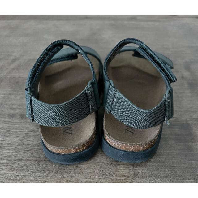 ZARA KIDS(ザラキッズ)のザラ キッズ サンダル キッズ/ベビー/マタニティのキッズ靴/シューズ(15cm~)(サンダル)の商品写真