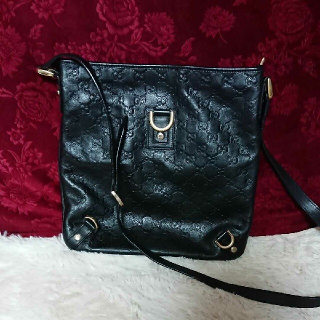 美品 グッチ 本物 シマ 黒 ブラック 斜め掛け ユニセックス