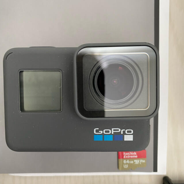 GoPro(ゴープロ)のGoPro アクションカメラ HERO6 Black CHDHX-601-FW スマホ/家電/カメラのカメラ(コンパクトデジタルカメラ)の商品写真