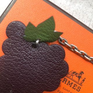 エルメス(Hermes)の♪エルメス♪美味しそう　ぶどう(キーホルダー)