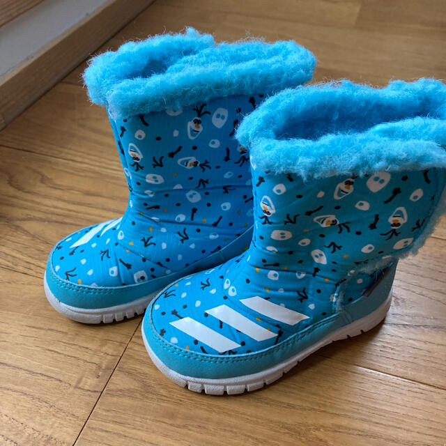 adidas(アディダス)の【美品】adidas × アナ雪 スノーブーツ 13cm キッズ/ベビー/マタニティのベビー靴/シューズ(~14cm)(ブーツ)の商品写真