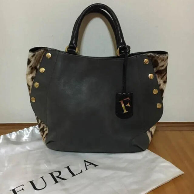 Furla(フルラ)のフルラ　バッグ　ヒョウ柄　美品 レディースのバッグ(トートバッグ)の商品写真