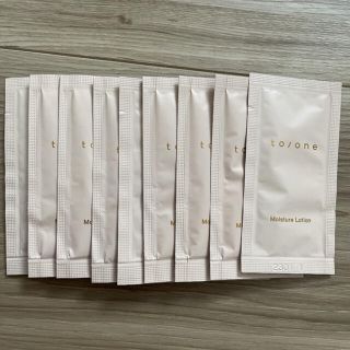 コスメキッチン(Cosme Kitchen)の化粧水　to/one トーン  モイスチャーローション(M)　サンプル(化粧水/ローション)