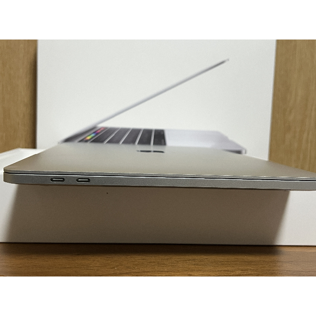 美品 MacBookPro 13 16GB/512GB キーボードバッテリー新品