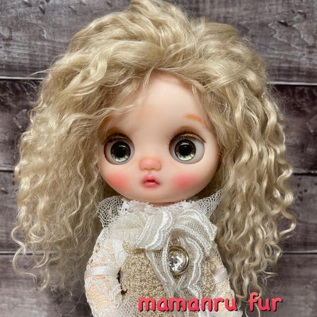 blythe _wm-411ピーナッツバター⭐️チベットラムウィッグの通販 by ...