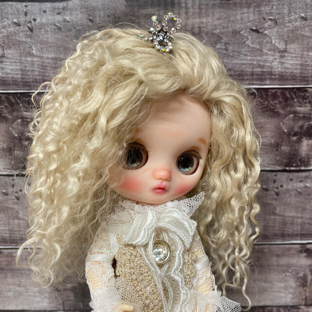 blythe _wm-411ピーナッツバター⭐️チベットラムウィッグの通販 by ...