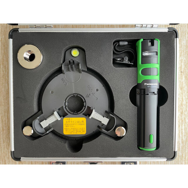 パナソニック レーザー墨出し器 墨出し名人 (回転台セット) BTL1101G