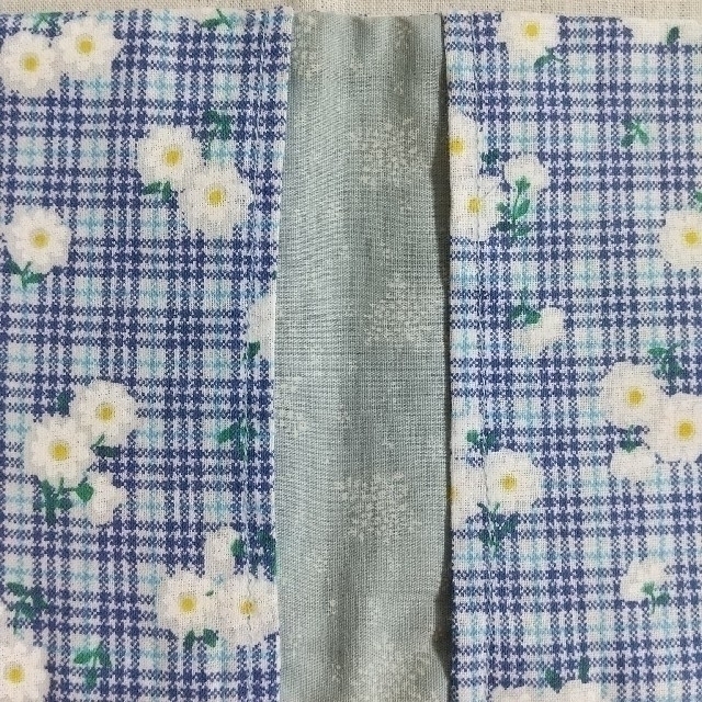 サニタリーケース 2点セット 花柄 白と青 ハンドメイドのファッション小物(ポーチ)の商品写真