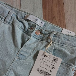 ザラキッズ(ZARA KIDS)のZARA BABY デニム パンツ 104(パンツ/スパッツ)